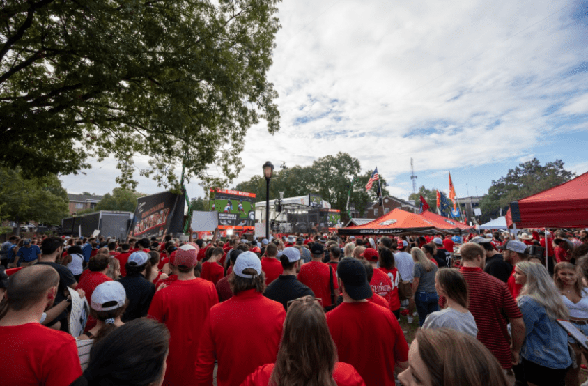 Glad2Give Tailgate